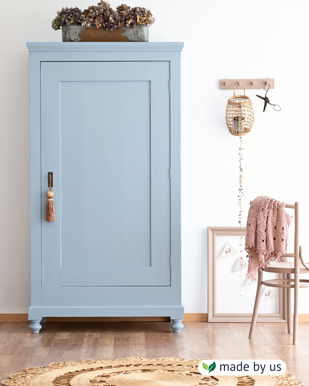 Large Vintage Single Wardrobe / Linen Cupboard