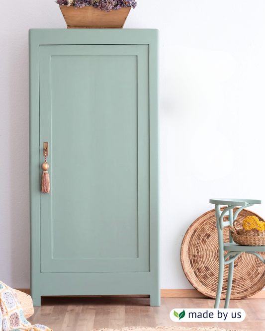 Vintage Larder / Linen Cupboard