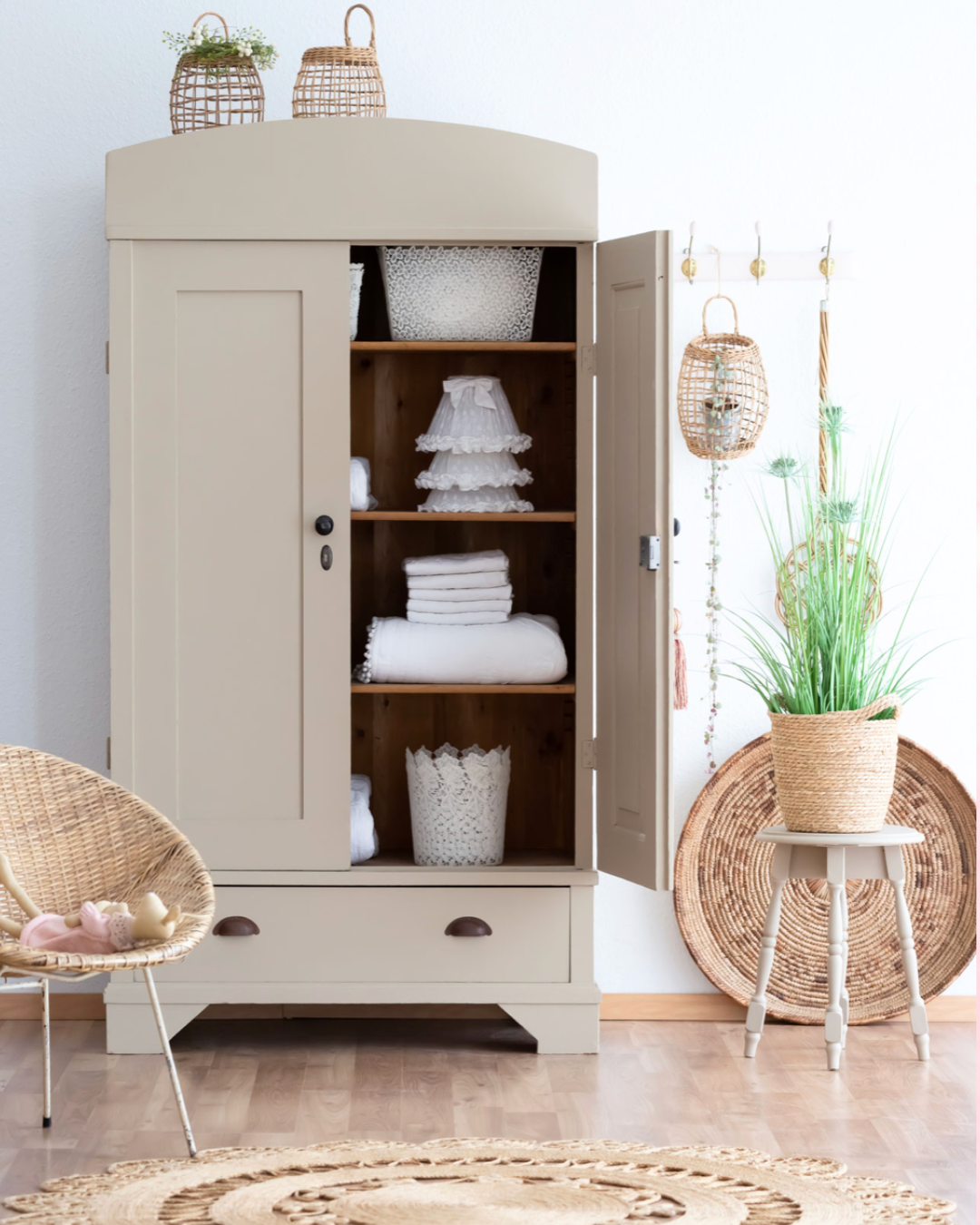 Mid Century Double Wardrobe / Linen Cupboard