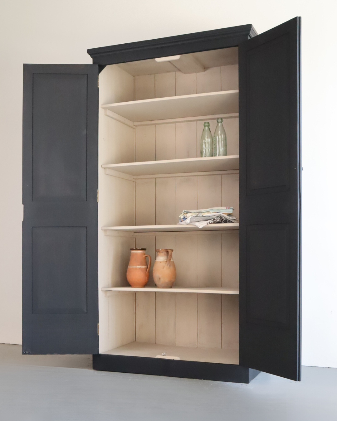 Vintage Housekeepers Larder / Linen Cupboard