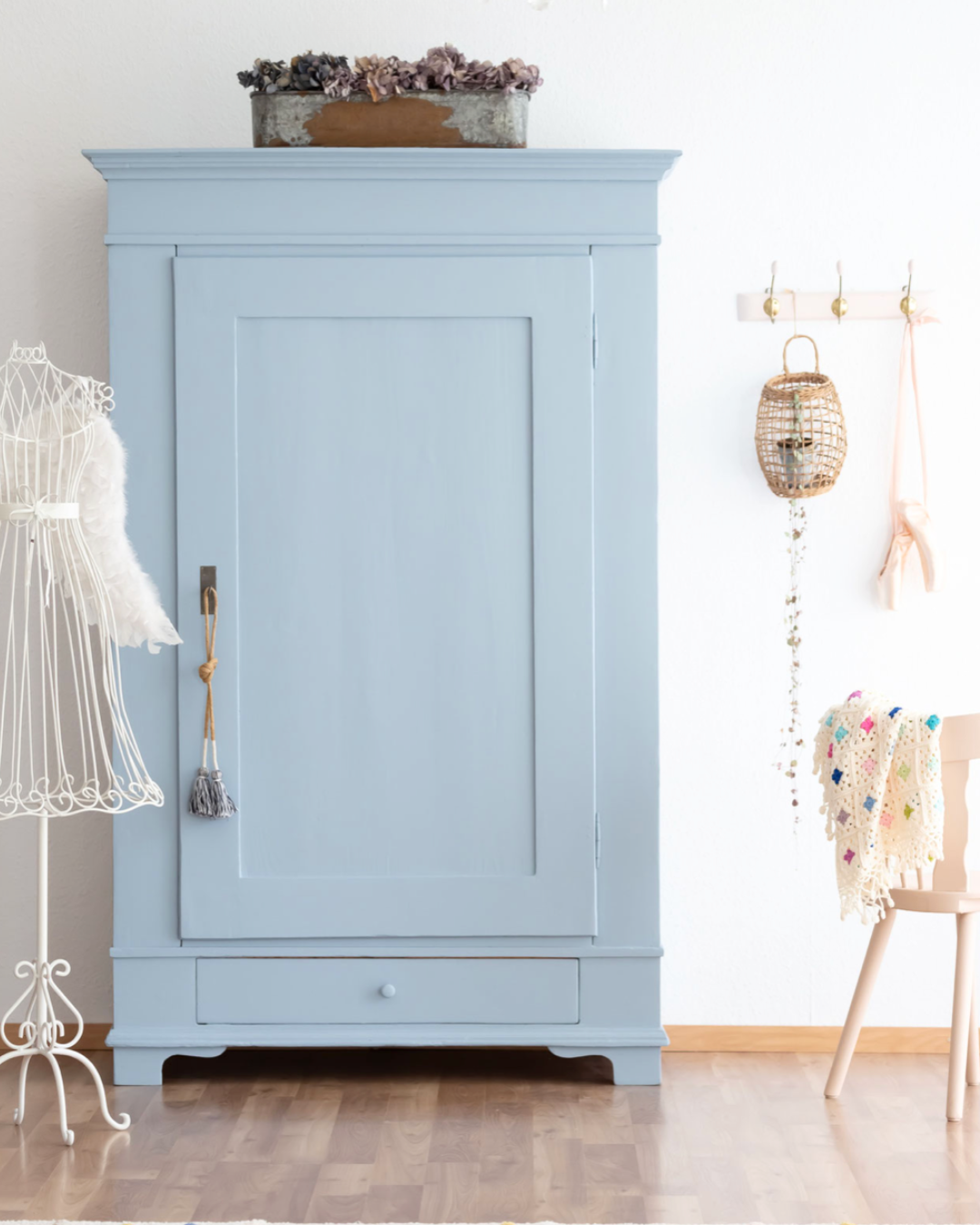 Large Vintage Wardrobe / Linen Cupboard