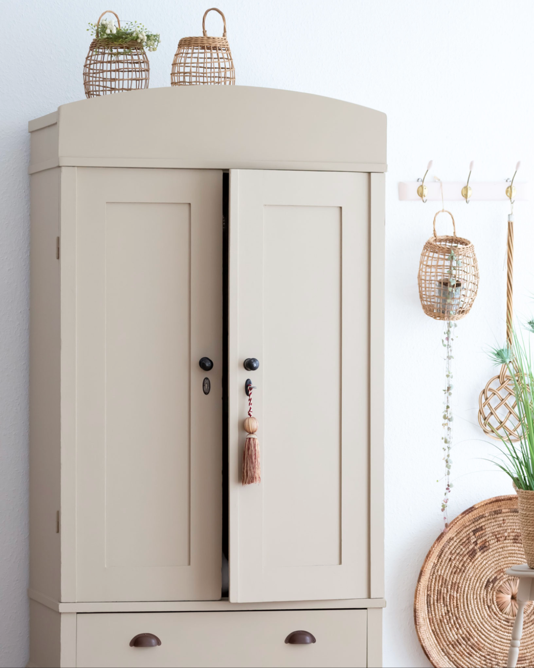 Mid Century Double Wardrobe / Linen Cupboard