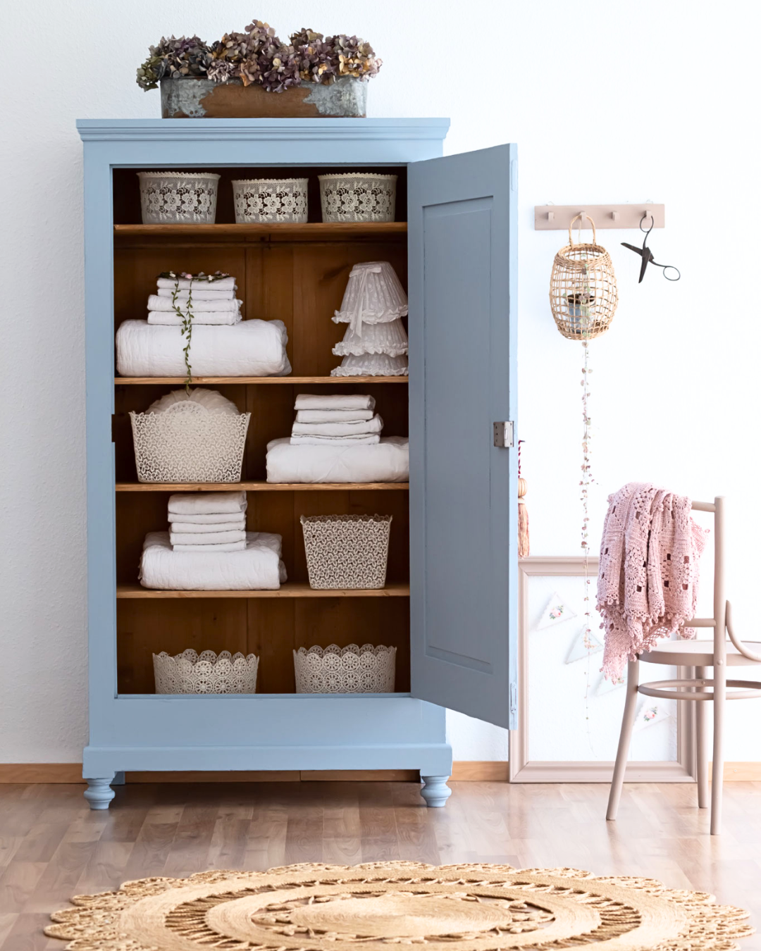 Large Vintage Single Wardrobe / Linen Cupboard