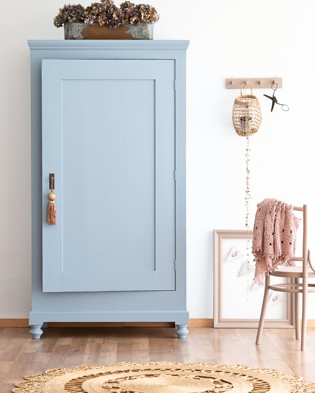 Large Vintage Single Wardrobe / Linen Cupboard